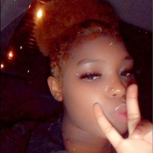 Meet your Posher, Latoya